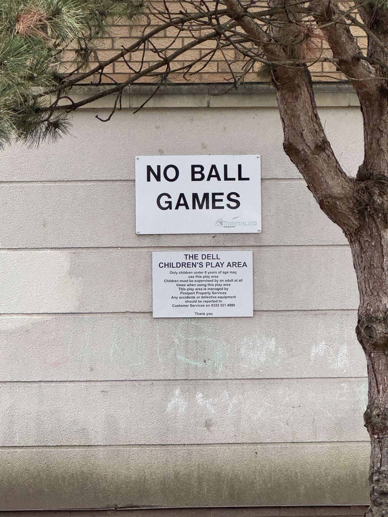 Photo of a No Ball Games sign for the kids play area in The Dell, for the flats built on Southampton FCs old stadium location 🤣
